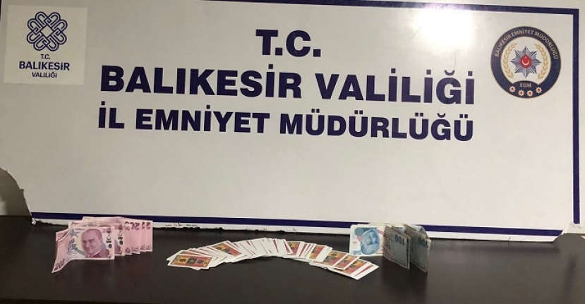 Edremit’te yazlık evde hırsızlık ihbarına giden polis, mültecileri yakaladı  