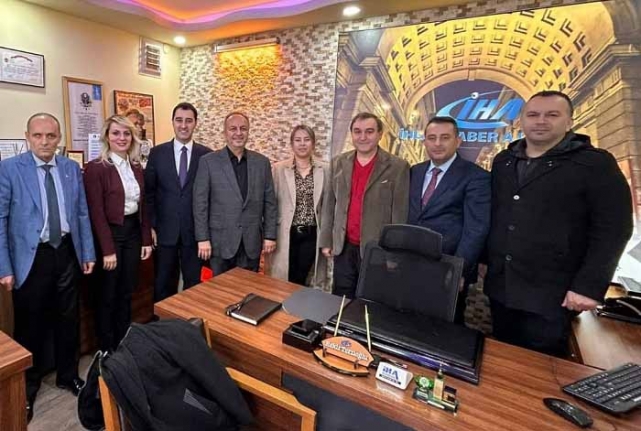 AK Parti Edremit İlçe Teşkilatı’ndan ‘10 Ocak’ ziyareti