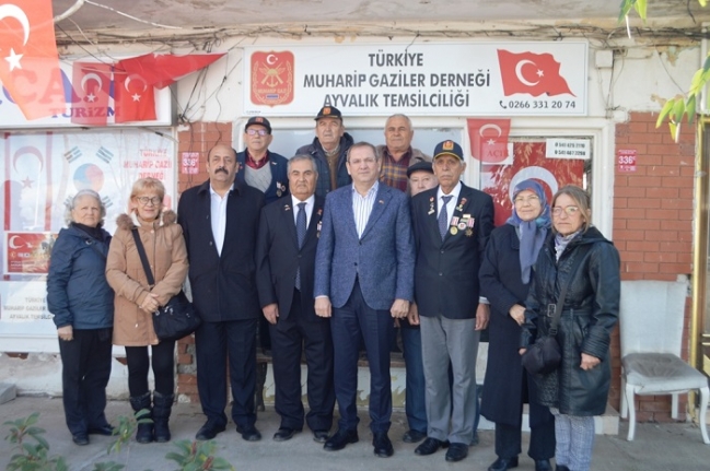 Ayvalık’ta Başkan Ergin Seçim Ziyaretlerine Gazilerden Başladı