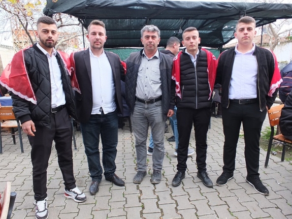 Burhaniye’de asker adayları dualarla uğurlandı