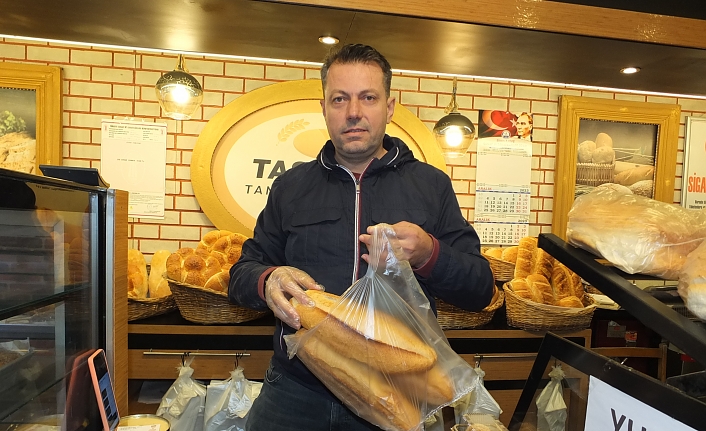 Burhaniyeli fırıncı hem ucuz satıyor hemde askıda ekmek uygulamasını devam ettiriyor