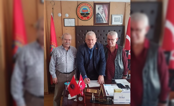 CHP Konak Belediye Meclis Üyesi Birol Özkardeşler'den Emeklilere Çağrı: Örgütlenelim