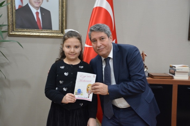 Minik Yazardan İl Müdürü Ziyareti