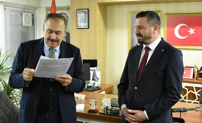 Önceki Dönem Orman ve Su İşler Bakanı Prof. Dr. Veysel Eroğlu Balıkesir’de bir dizi temaslarda bulundu.