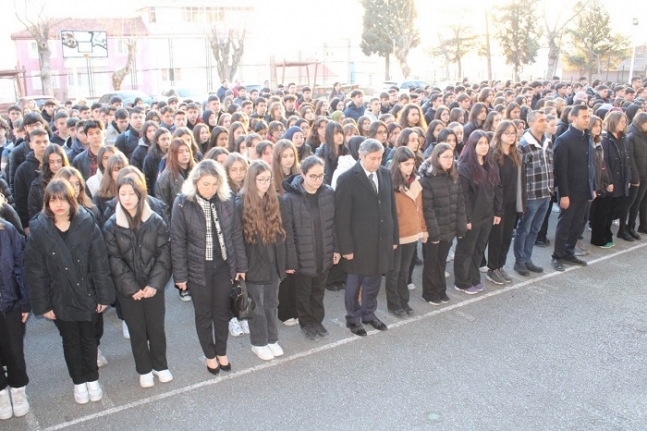 Depremlerde Hayatını Kaybedenler İçin Saygı Duruşu