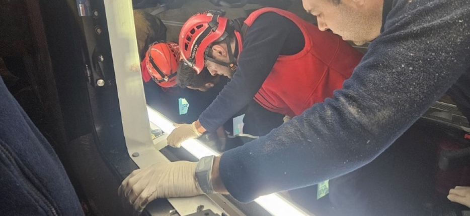 Balıkesir Edremit'te korkunç kaza: Otobüs devrildi: 1 ölü, 20 yaralı