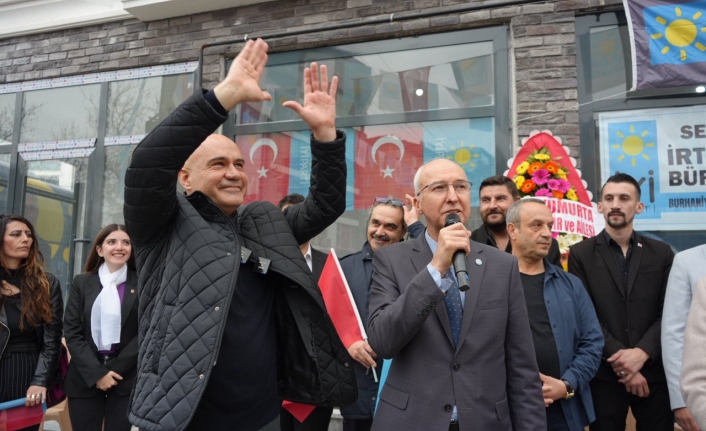 İYİ Parti Adayı Turhan Çömez Burhaniye'de coştu