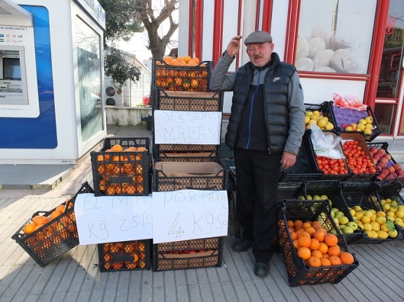 Seksenler dizisi olur da manavı olmaz mı