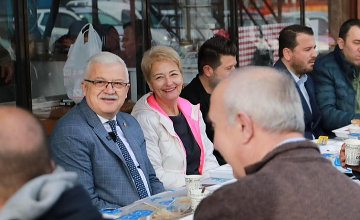 Başkan Ali Kemal Deveciler, sanayi esnafıyla kahvaltıda buluştu