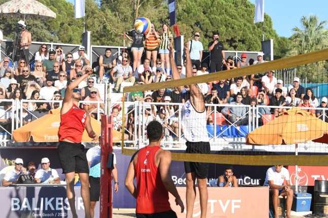 Balıkesir sahillerinde, plaj voleybolu rüzgârı esecek