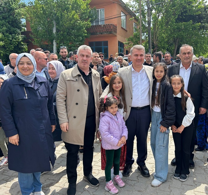 Canbey, Karesi İlçesi Kırmızılar, Kurtdere Ve Kamçıllı Mahallelerinde Hemşerileriyle Buluştu