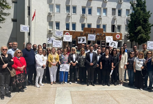 CHP Karşıyaka İlçe örgütü, kız çocuğuna yapılan cinsel istismarı protesto etti
