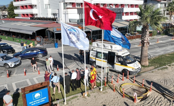 Öğretmenler Mahallesi Plaji'nda Mavi Bayrak Töreni gerçekleşti