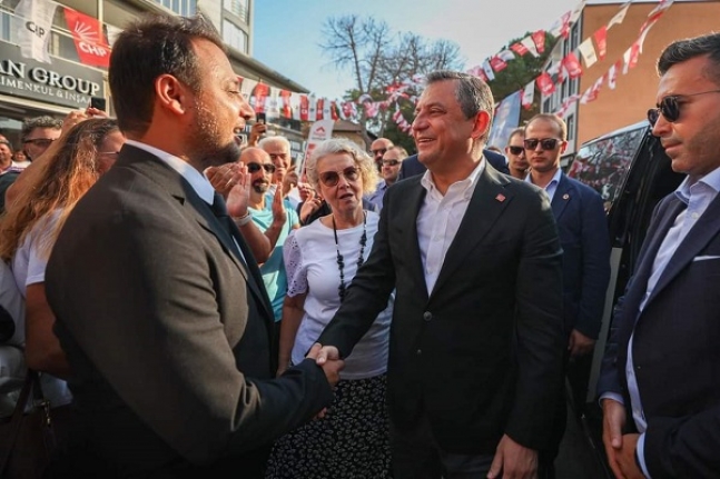 Özel'e ev sahipliğini CHP Gömeç İlçe Başkanı Özkan Güven ve yönetimi yaptı
