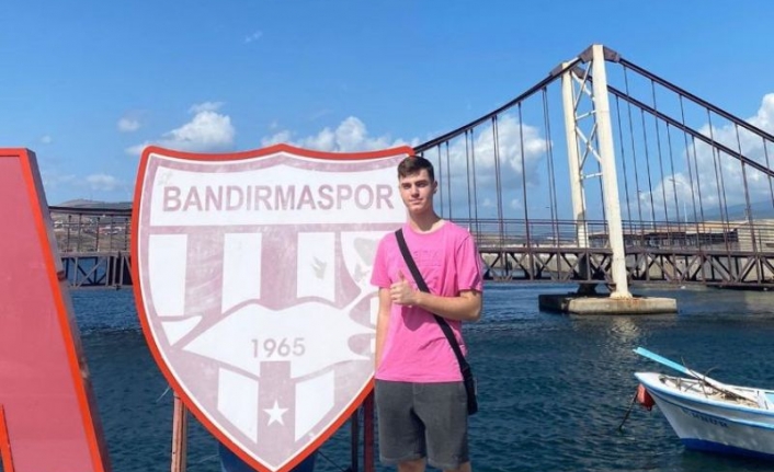 Ayvalık Türk futboluna yepyeni bir yıldız daha yetiştiriyor 