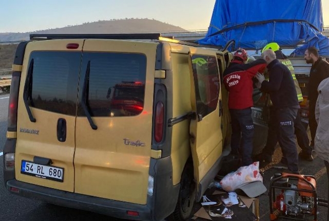 Balıkesir’de kaza: 3 yaralı
