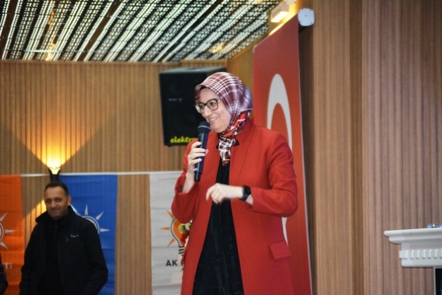 AK Partili Uygur: "Türkiye'nin 22 yılda nereden nereye geldiğini görmemiz lazım"