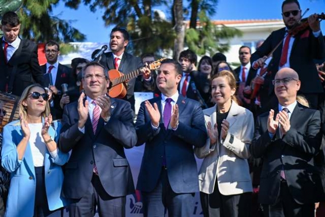 Ayvalık'ta 19. Ayvalık Uluslararası Zeytin, Hasat ve Turizm Festivali Heyecanı