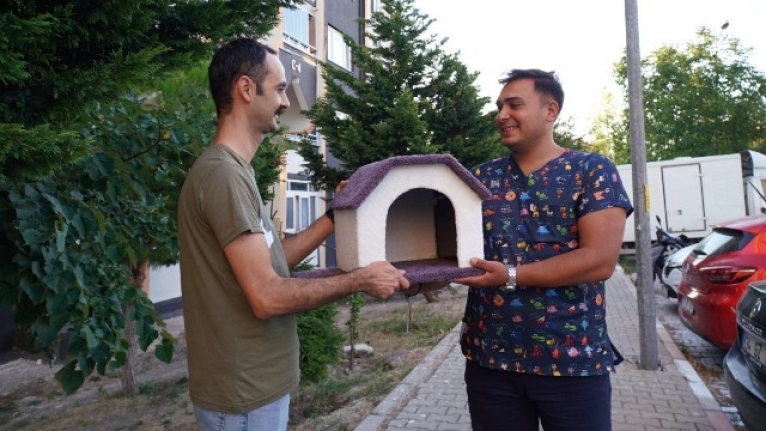 Balıkesir sokaktaki canlara sahip çıkıyor, sahipsiz bırakmıyor