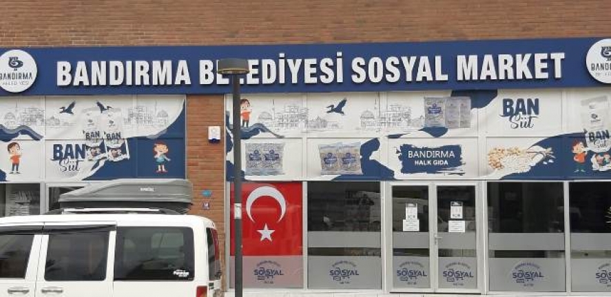 Bandırma'da Sosyal Market ilgi görüyor