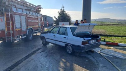 İvrindi'de araç alev aldı