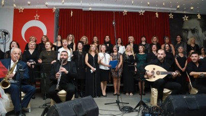 Burhaniye Belediyesi Kadın Korosu İlk Konserini Düzenledi