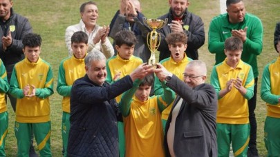 Lider Edremitspor adım adım 3. Lig’e