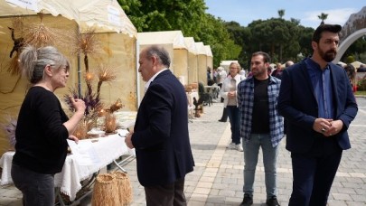 Edremit'te Dünya Sanat Günü Sergisi