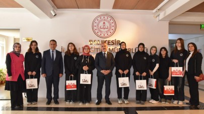 Edremit Anadolu İmam Hatip Lisesi'nden iki büyük başarı