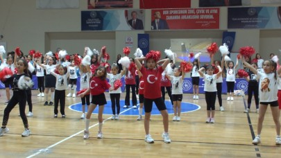 Burhaniye'de Çocuk Sporları Şenliği sona erdi