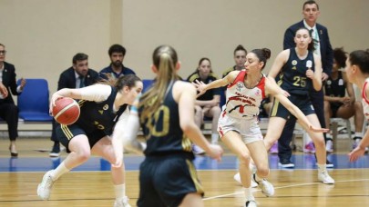 Körfezin İncileri Çeyrek Finalde Veda Etti