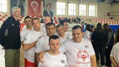 Özel çocuklar altın madalyaları Ayvalık’a getirdi…