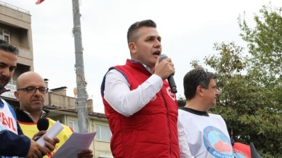 Edremit'te DİSK, KESK, Birleşik Kamu-İş tarafından yürüyüş ve kutlama programı düzenledi