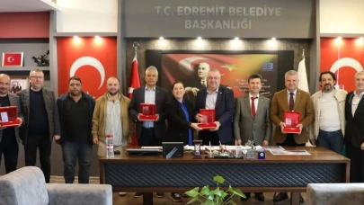Başkan Ertaş'a teşekkür plaketi