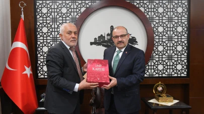 Balıkesirli gazeteciler Vali Ustaoğlu'nu unutmadı