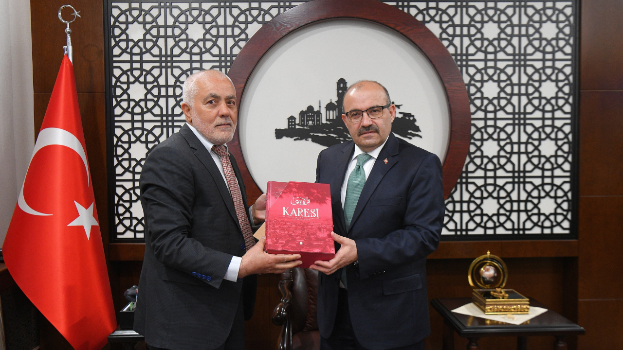 Balıkesirli gazeteciler Vali Ustaoğlu'nu unutmadı