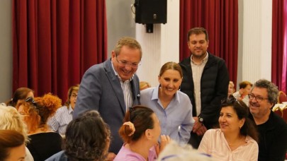 Ayvalık’ta kadınlar hem üretiyor, hem eğitiyor