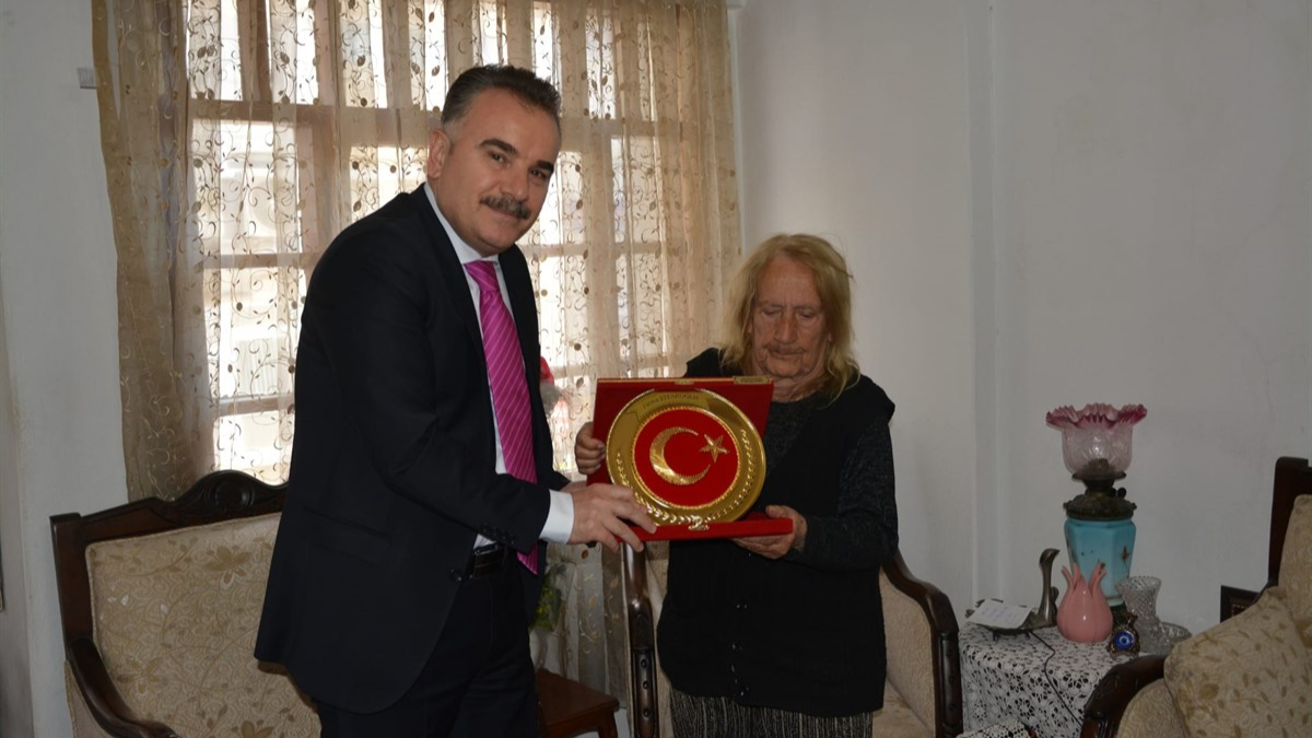 Kaymakam Odabaş'tan hayırsever Kıyakoğlu'na vefa ziyareti