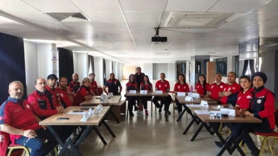 Balıkesir MEB AKUB ekibi “Afet Farkındalık Eğitici Eğitimi”ni tamamladı