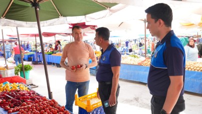 Burhaniye Belediyesi'nden pazar yerinde denetim