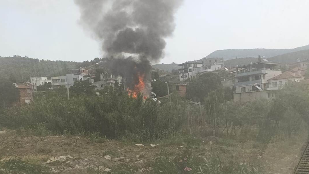 Edremit’te metruk evde yangın çıktı