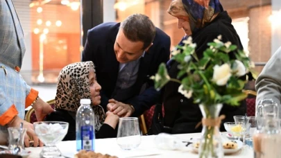 Akın, şehit annelerini yalnız bırakmadı