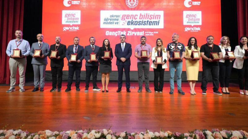 Gençtek Zirvesi’nde Balıkesir Rüzgârı