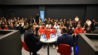 Ahmet Akın, Gençlik Haftası’nda gençlerle ve sporcularla buluştu