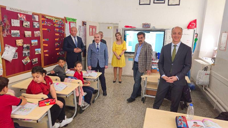 Ayvalık'ta Tarihi Kız Meslek Lisesi yeniden kazandırılıyor!