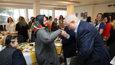 Başkan Ertaş, şehit anneleriyle kahvaltıda bir araya geldi