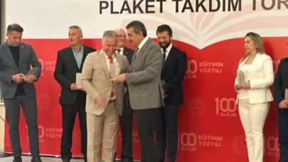 Balıkesir’de eğitime destek veren hayırseverler onurlandırıldı