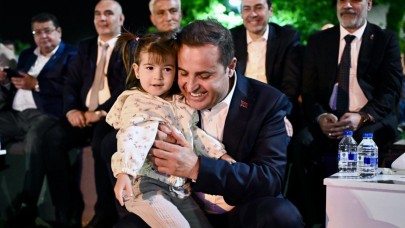 Kuvayımillye’nin zeybekleri sahneyi inletti