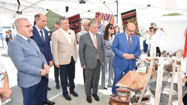 Mehmet Şeref Eğinlioğlu Ortaokulu'nda 4006 TÜBİTAK Bilim Fuarı Heyecanı