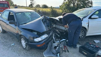 İvrindi’de Kaza: 5 Yaralı